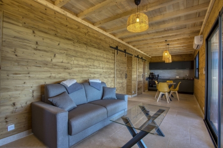 Image hebergement insolite LE PECH ETERNEL : LODGE SPA DES CÈDRES
