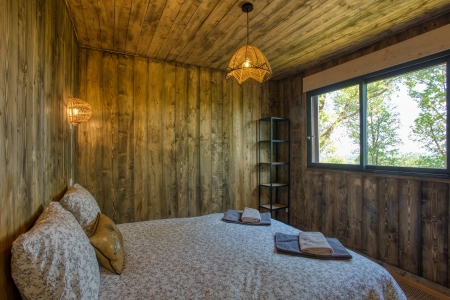 Image hebergement insolite LE PECH ÉTERNEL : CABANE SPA DES CHÂTAIGNIERS