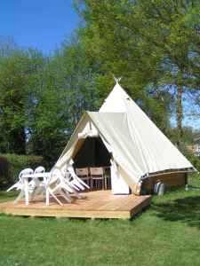 Image principale LOCATION TIPI MEUBLé, CAMPING 4* PROCHE PUY DU FOU