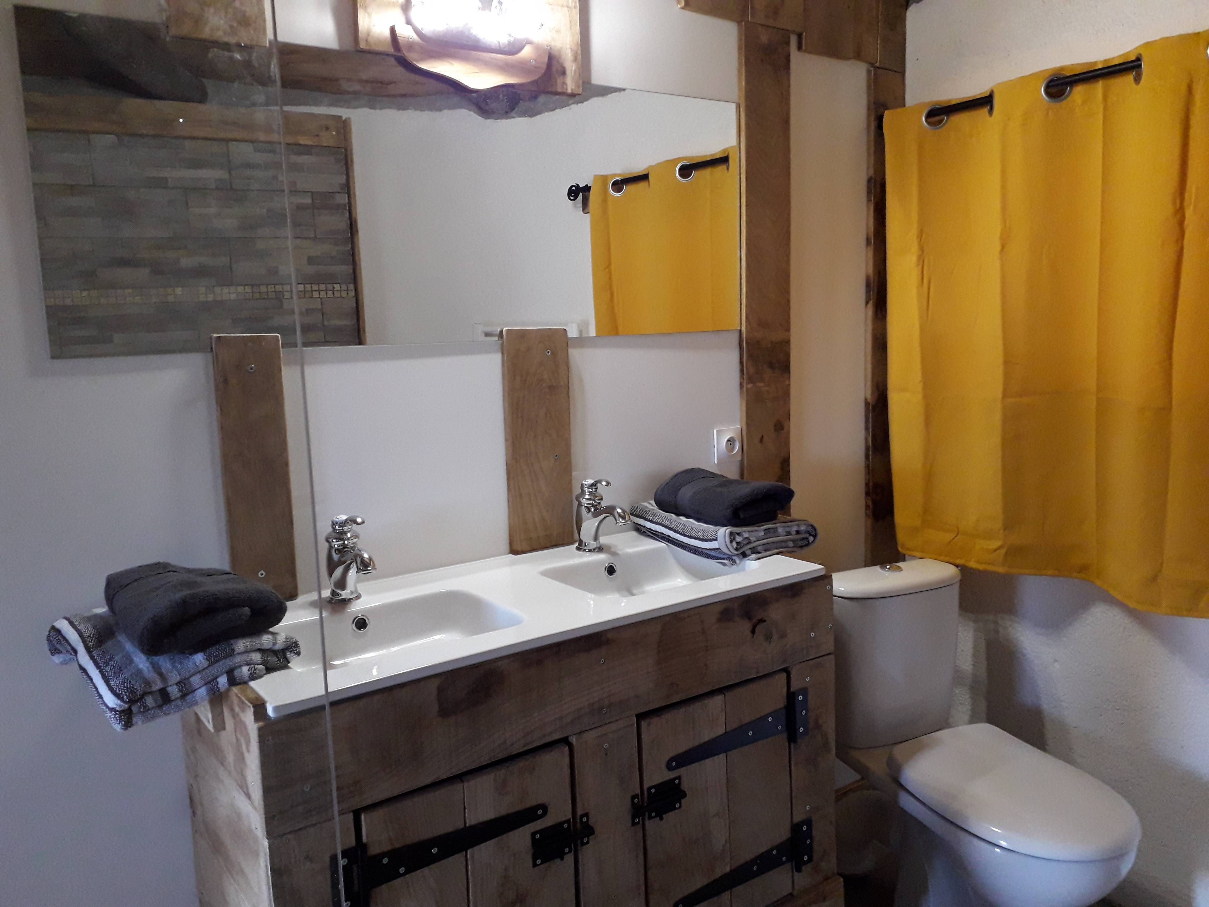 Hebergement Insolite Cabane Du Hobbit Spa Privatif