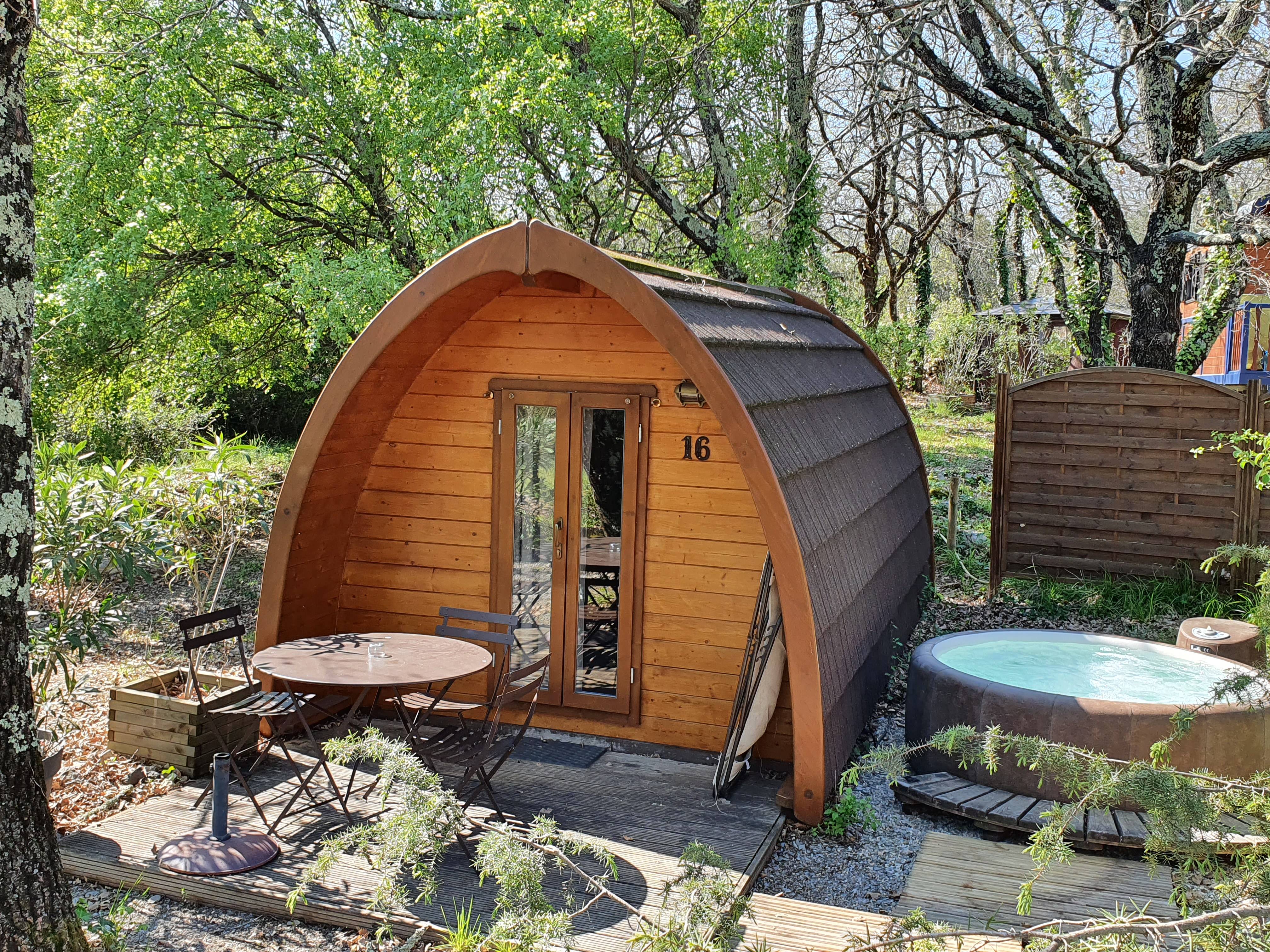 Hébergement Insolite | CABANE FORESTIÈRE