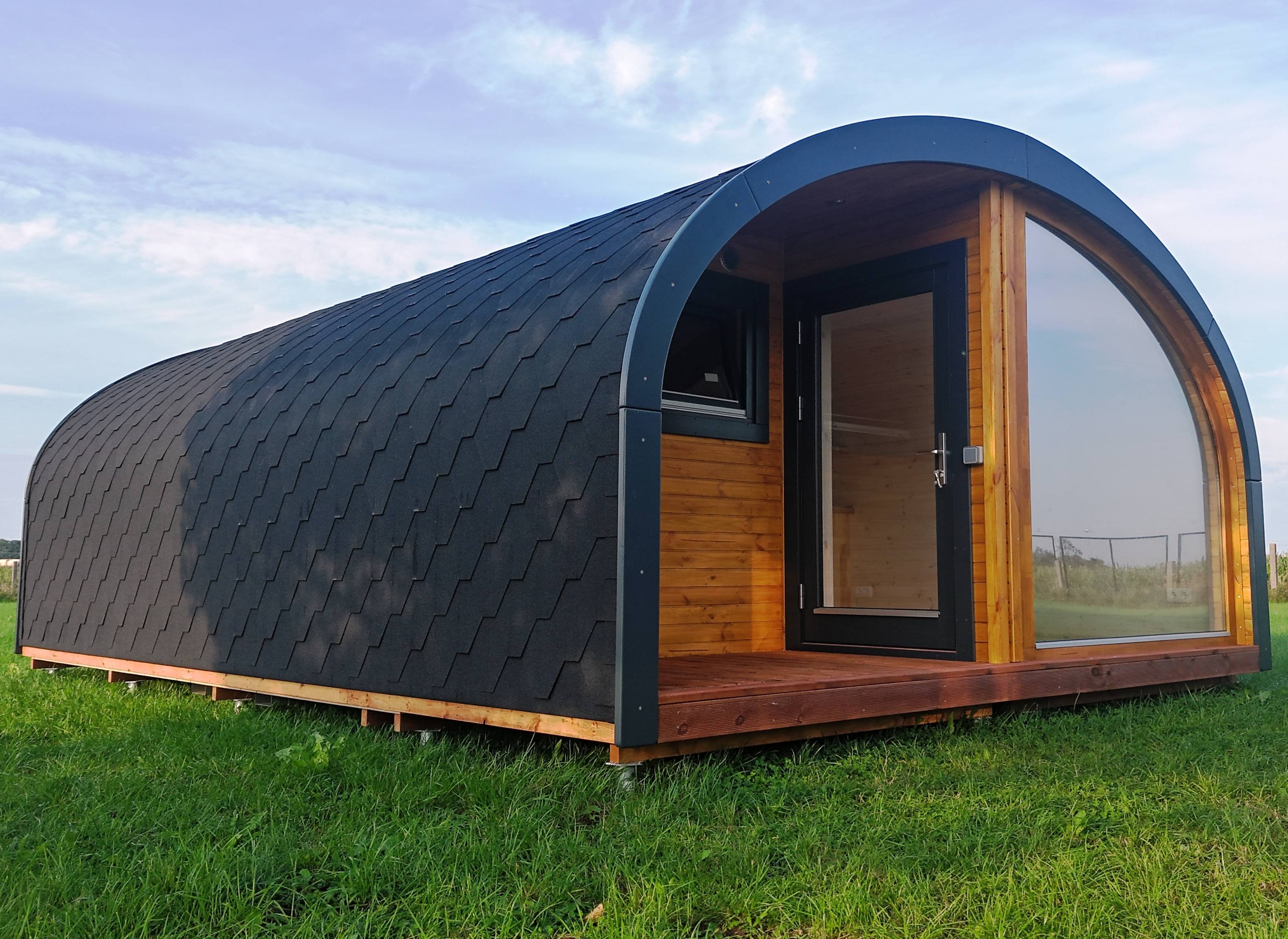 Image constructeur insolite Luxury double Pod isolé
