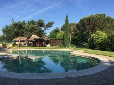 Image hebergement insolite CHALET BOIS