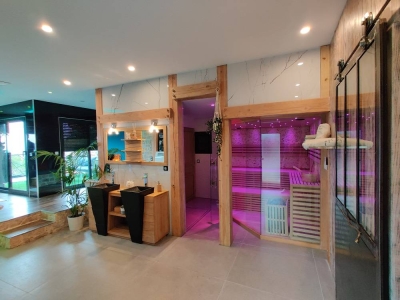 Image hebergement insolite  NUIT SPA CINE (GÎTE DE LUXE)