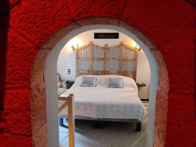 Image hebergement insolite  NUIT SPA CINE (GÎTE DE LUXE)