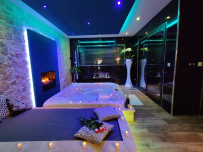 Image hebergement insolite  NUIT SPA CINE (GÎTE DE LUXE)