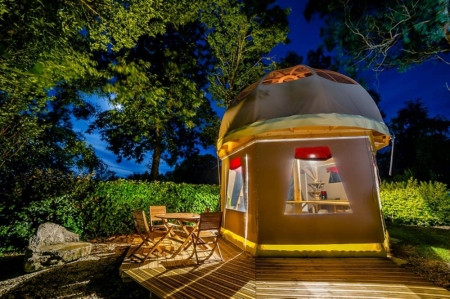 Image hebergement insolite WIGWAM PERCHÉ SPA PRIVATIF