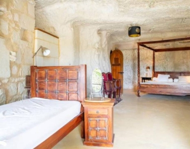 Image hebergement insolite HISTOIRE, TROGLO, ENTRE LOIRE ET VIGNES, AU COIN DU FEU