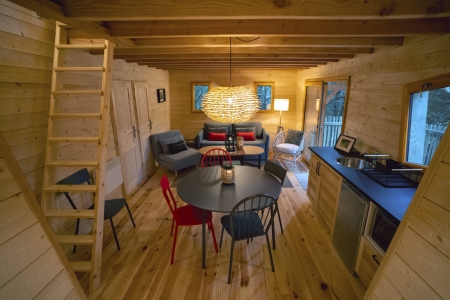 Image hebergement insolite LA CABANE FÉERIQUE SPA