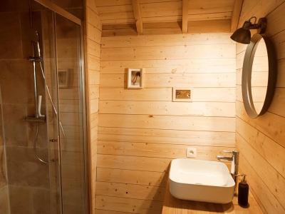 Image hebergement insolite LA CABANE FÉERIQUE SPA