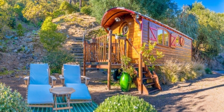 Image hebergement insolite ROULOTTE-SAUNA -  VILLA THALASSA ART'B & B