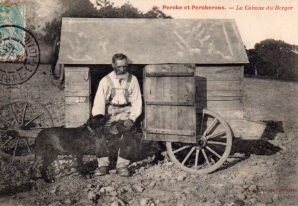 Image hebergement insolite MANOIR DU BOIS JOLY - CABANES DE BERGER