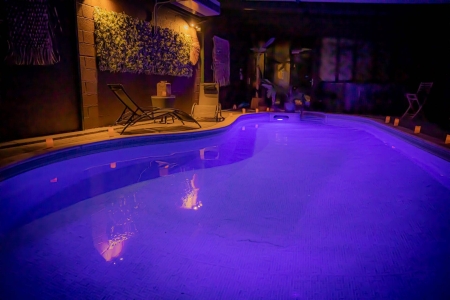 Image hebergement insolite SUITE EXOCHIC PISCINE JACUZZI SAUNA PRIVATIF 
