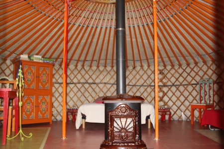 Image hebergement insolite YOURTE SUR PILOTI