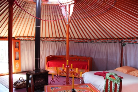 Image hebergement insolite LA GRANDE YOURTE