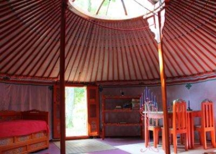 Image hebergement insolite LA GRANDE YOURTE