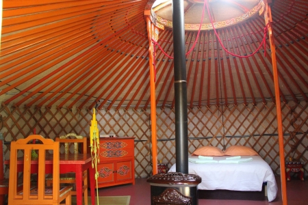 Image hebergement insolite YOURTE SUR PILOTI