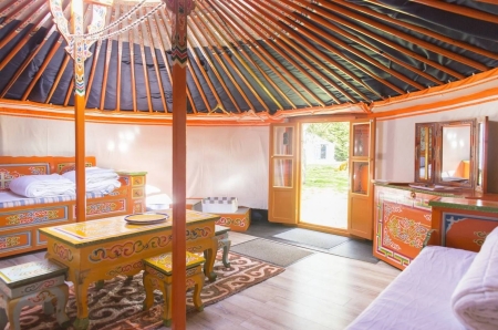 Image hebergement insolite AU VERGER DES 7 YOURTES MONGOLES