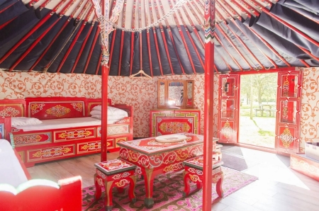 Image hebergement insolite AU VERGER DES 7 YOURTES MONGOLES