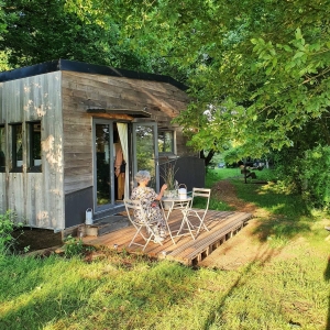Image hebergement insolite TINY HOUSE LAGON BLEU