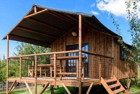Image hebergement insolite LES CABANES LODGES DES CABANES DE JEANNE 
