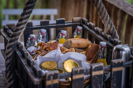Image hebergement insolite LES CABANES LODGES DES CABANES DE JEANNE 