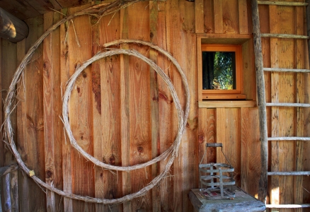 Image hebergement insolite LES CABANES PERCHÉES AUX CABANES DE JEANNE