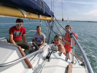 Image hebergement insolite SORTIE EN MER À LA JOURNÉE