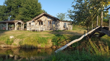 Image hebergement insolite LA CABANE DU PÊCHEUR