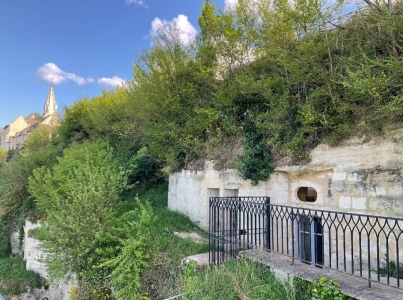 Image hebergement insolite HISTOIRE, TROGLO, ENTRE LOIRE ET VIGNES, AU COIN DU FEU
