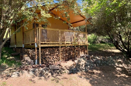 Image hebergement insolite LA TENTE LODGE SOUS LES BOIS