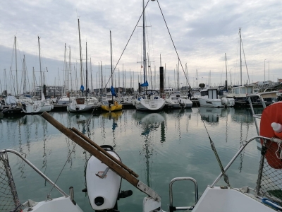 Image hebergement insolite VOILIER EVASION IV BATEAU HOTEL À QUAI NUIT INSOLITE !