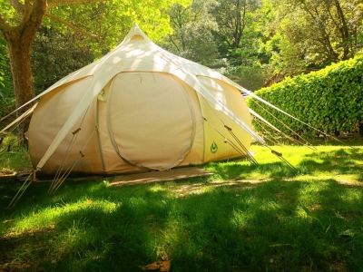 Image hebergement insolite LES CHATAIGNES DU CAMPING LE MOULIN DE LUECH** EN CEVENNES