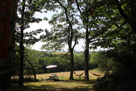 Image hebergement insolite YOURTE SUR PILOTI