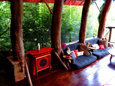 Image hebergement insolite LE NID DU DRAGON ROUGE