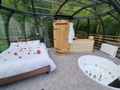 Image hebergement insolite LODGE STELLA & SPA
