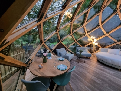 Image hebergement insolite LODGE QUERCUS & SPA