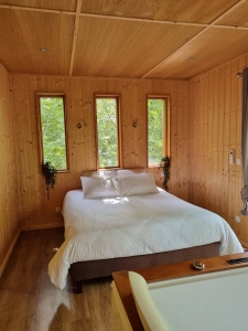 Image hebergement insolite LODGE CORYDALIS & SPA