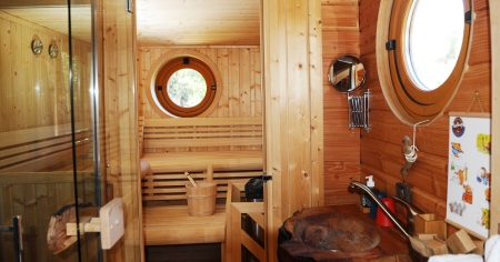 Image hebergement insolite ROULOTTE-SAUNA -  VILLA THALASSA ART'B & B