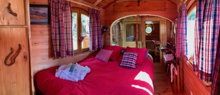 Image hebergement insolite ROULOTTE-SAUNA -  VILLA THALASSA ART'B & B