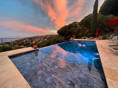 Image hebergement insolite ROULOTTE-SAUNA -  VILLA THALASSA ART'B & B