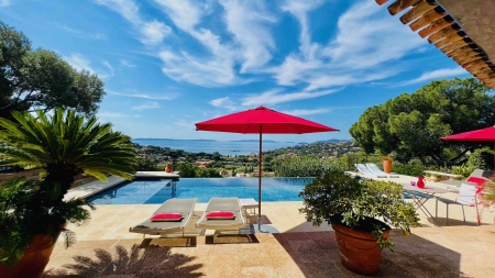 Image hebergement insolite ROULOTTE-SAUNA -  VILLA THALASSA ART'B & B