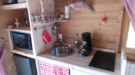 Image hebergement insolite CABANE COSY LE REPÈRE