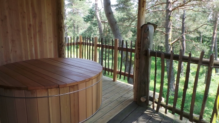 Image hebergement insolite CABANE DE LUXE L'AVANCÉE NATURE