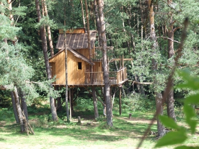 Image hebergement insolite CABANE COSY LA FUN