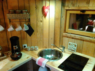 Image hebergement insolite CABANE COSY LA FUN