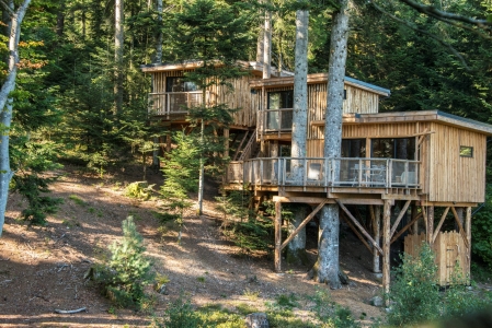 Image hebergement insolite CABANE DE LUXE LES 2 SAPINS