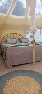 Image hebergement insolite LE LOTUS FLOTTANT SPA