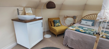 Image hebergement insolite LE LOTUS FLOTTANT SPA