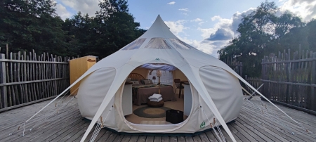 Image hebergement insolite LE LOTUS FLOTTANT SPA